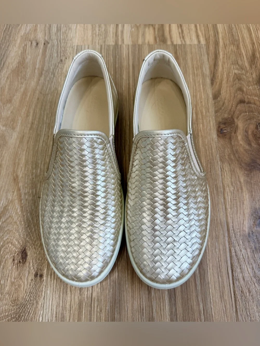 ECCO Soft 7 Woven Metallic Gold Leather Slip-On Sneakers EU 38